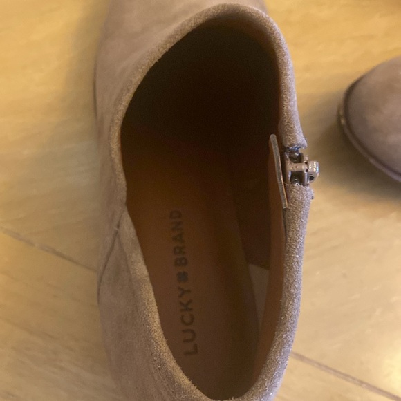 Lucky Brand Brekke Bootie in Brindle Oiled Suede. New in box - Picture 5 of 6